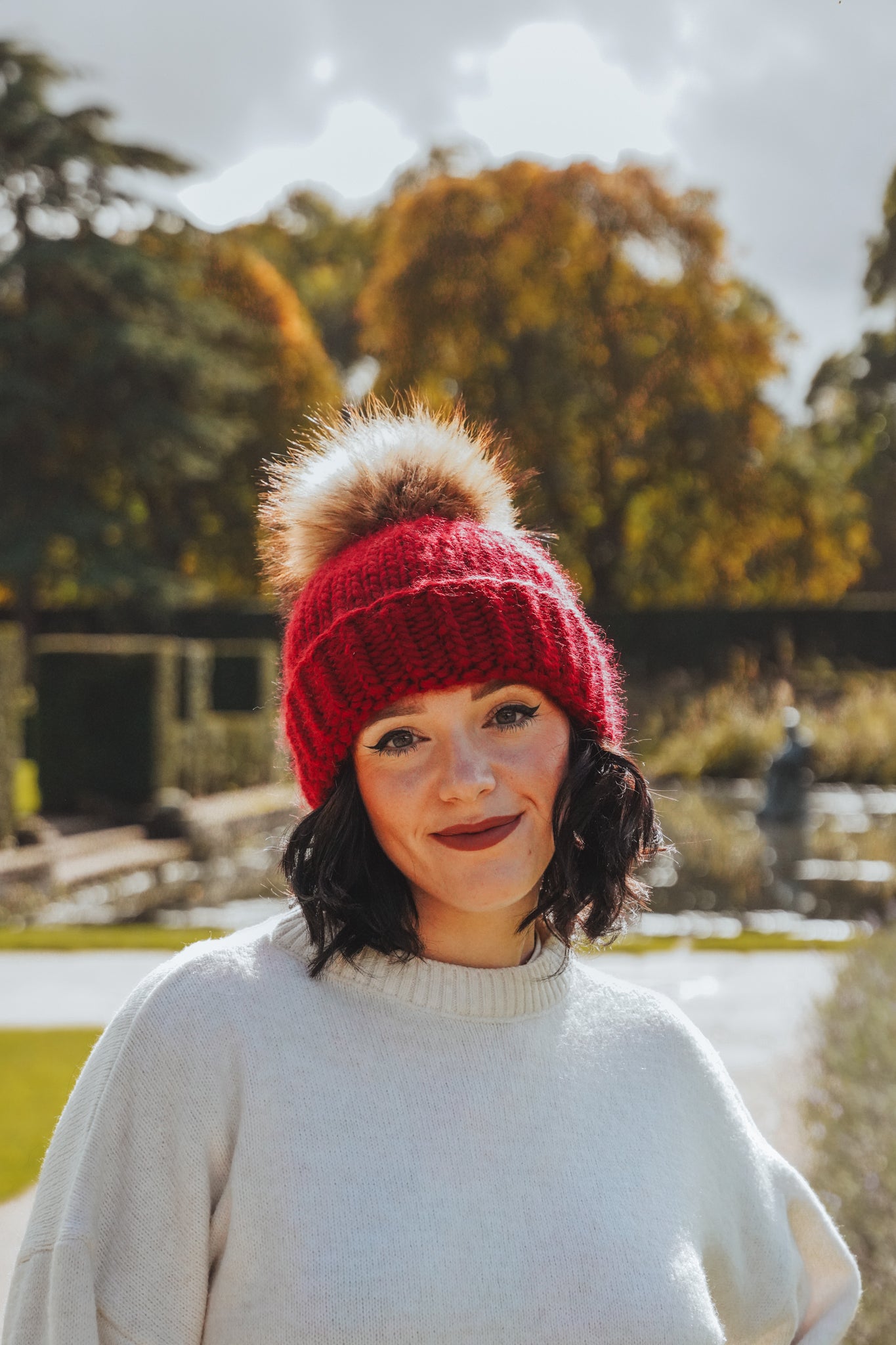 The Bobble Hat - Scarlet